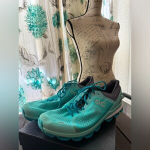 Teal On Running Cloudsurfer 10.5 Women’s